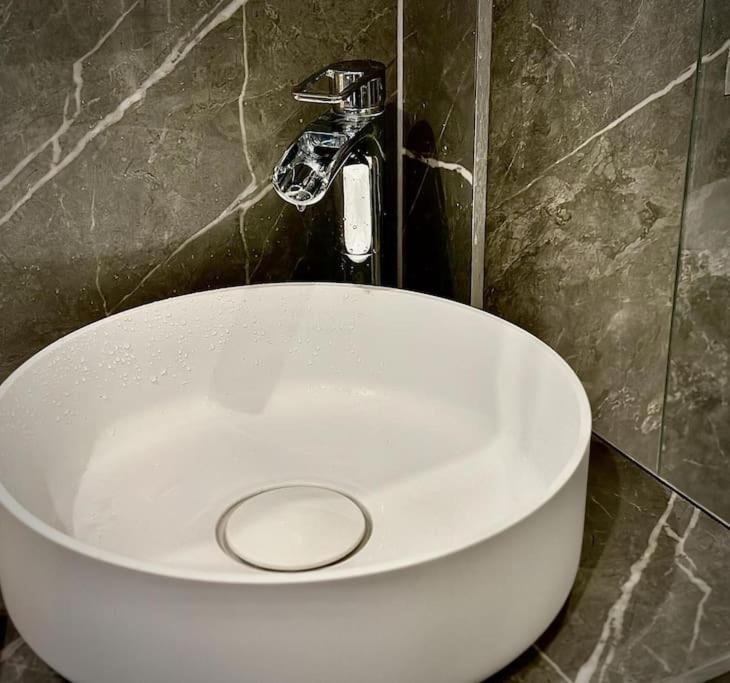 Stunning Luxury Croydon Apartment Gatwick Airport Close Purley Luaran gambar